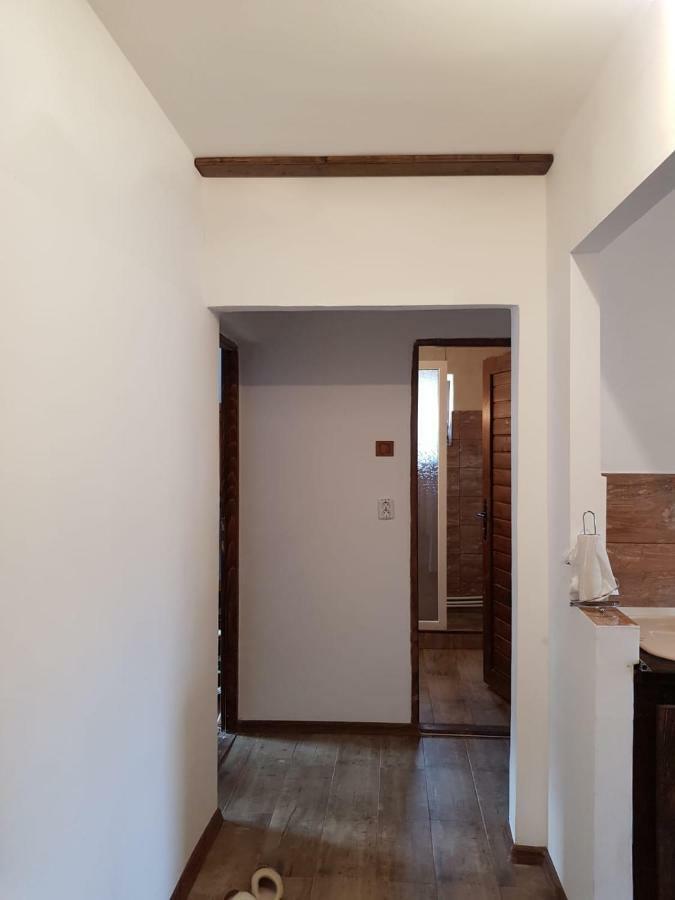 Apartment Straja Lupeni  Ngoại thất bức ảnh